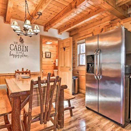 Cozy Cabin With Hot Tub In The Heart Of Pigeon Forge Villa Exterior photo